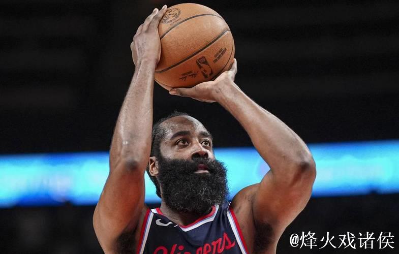 关键上篮+关键罚球+关键封盖,NBA全联盟最老球员,仍拯救球队 关键上篮+关键罚球+关键封盖,NBA全联盟最老球员,仍拯救球队