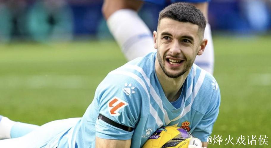 世体:霍安-加西亚因遭受撞击一瘸一拐,但能出 世体:霍安-加西亚因遭受撞击一瘸一拐,但能出